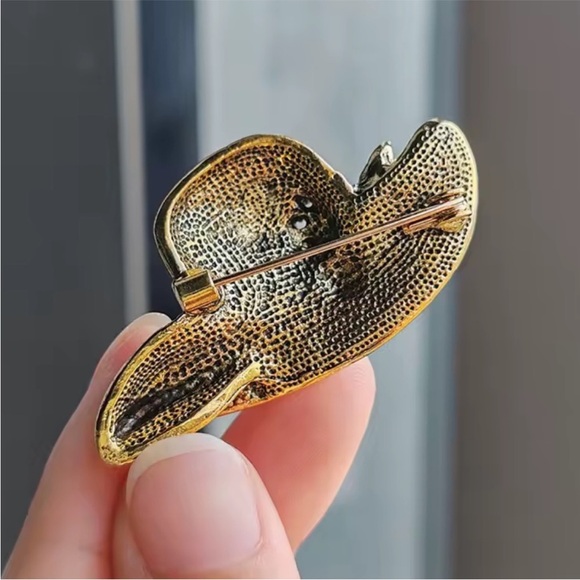 Opulent Vintage Gold Rhinestone Hat Brooch - Picture 3 of 4